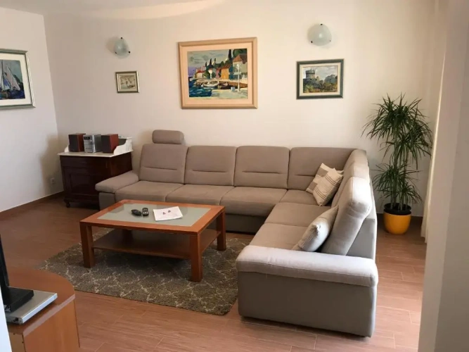 2 Bedrooms Apartment with sea view