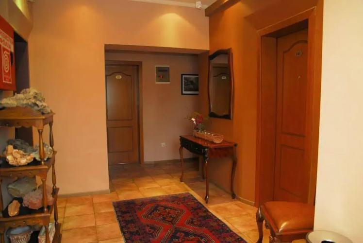 Paris Hotel