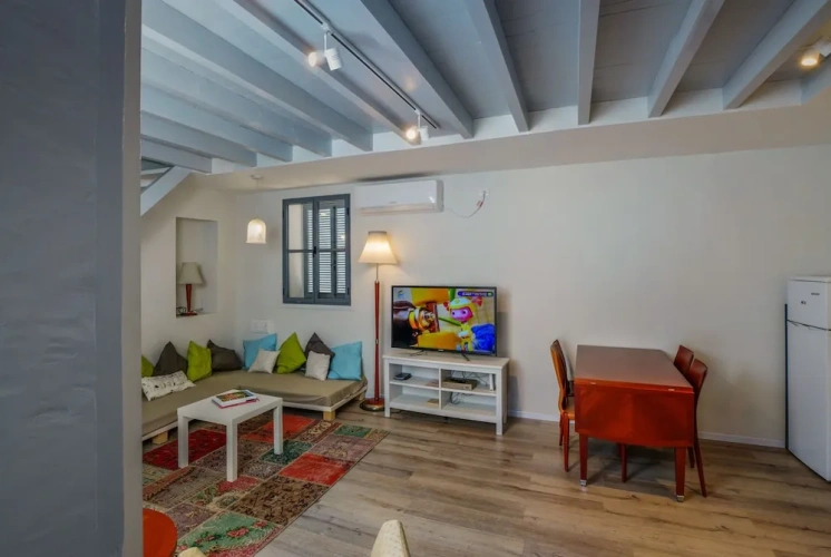 3 Bedrooms Apartment