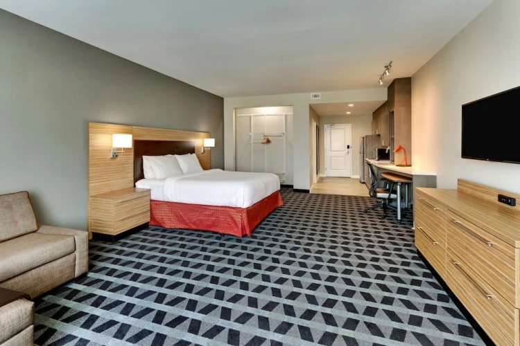 1 Bedroom Suite