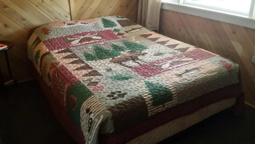 Bear Paw Inn