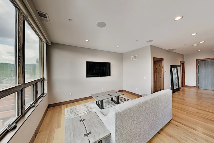 1121ddre 2 Bedroom Condo