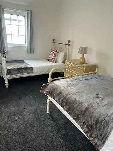 Cozy Gogarstone Cottage in Newbridge