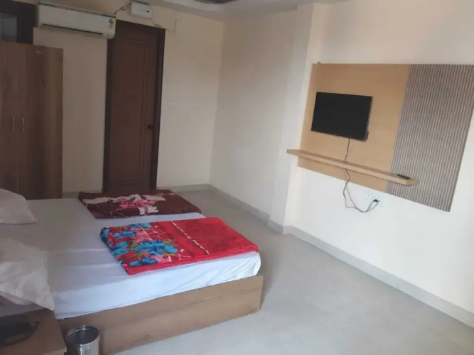 Hotel Awadh Grand