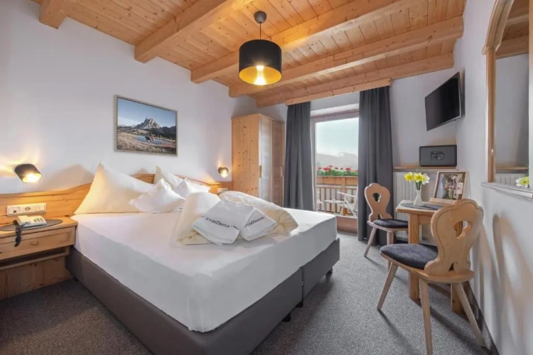 Standard Double room with balcony and with view