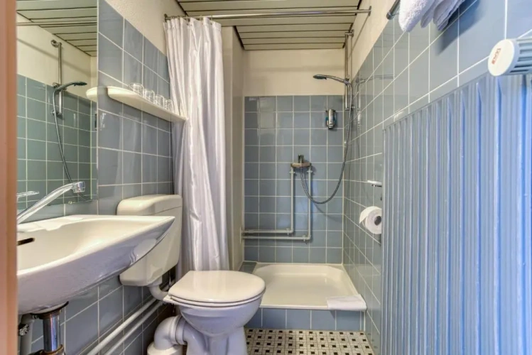 Standard Triple room with sea view