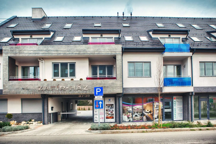 Zafir Apartmanhaz