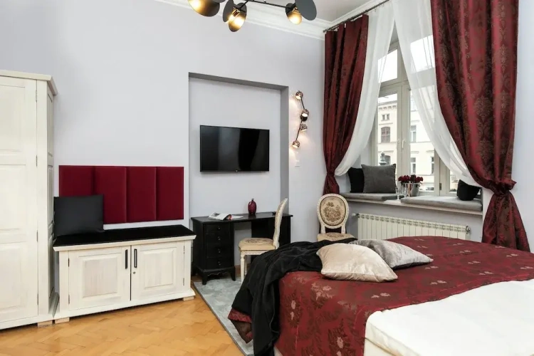 Standard Double room with city view