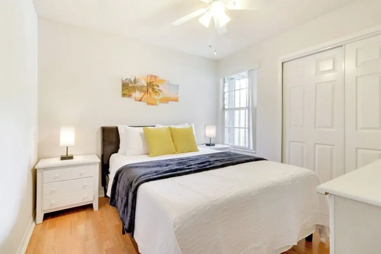 3 Bedrooms Apartment