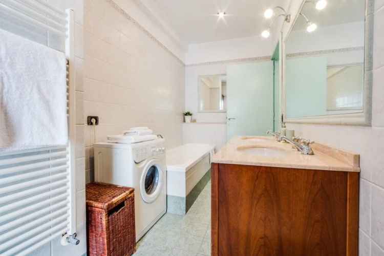 Large Bright Flat 15 Mins From Castel Sant'angelo