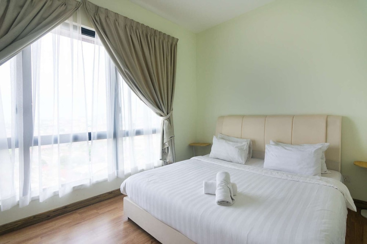 Family 2BR Apartment, Pool, Melaka City