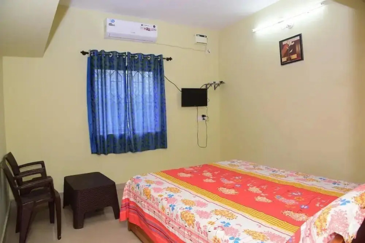 Nirvaah Room Siolim- Kitchenete