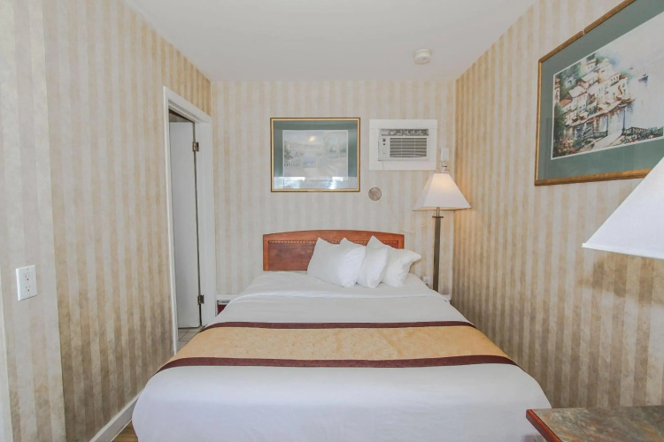 Canadas Best Value Inn Calgary Chinook Station