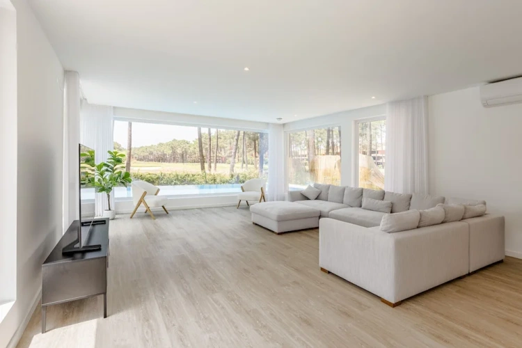 5 Bedrooms Villa with balcony