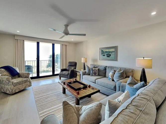 3 Bedrooms Standard room with balcony