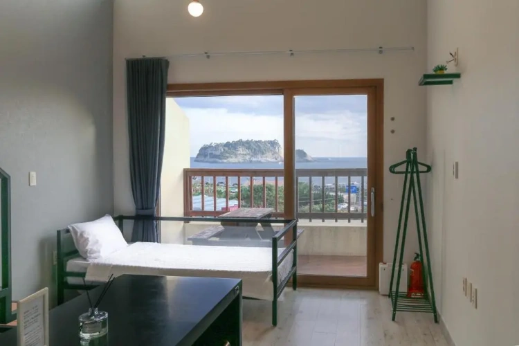 1 Bedroom Duplex Apartment