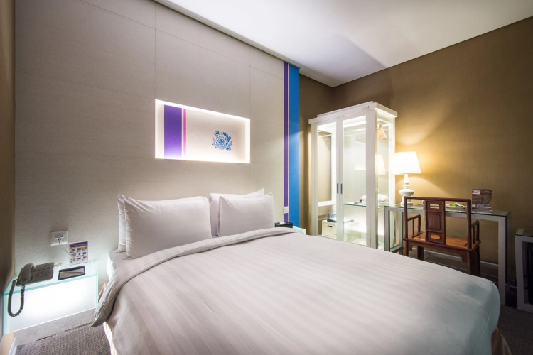 Green World Mai - ZhongShan Hotel Overview