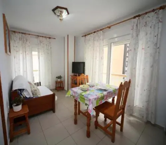 Apartamentos La Proa