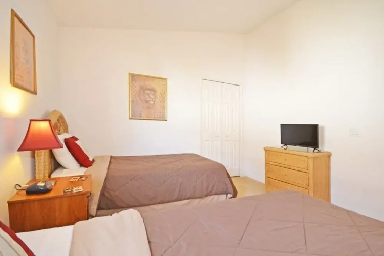 Sunrise Sanctuary 4 Bedroom Home by RedAwning