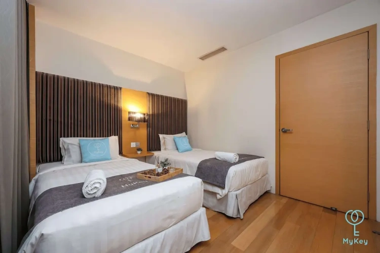 2 Bedrooms Premier Family room
