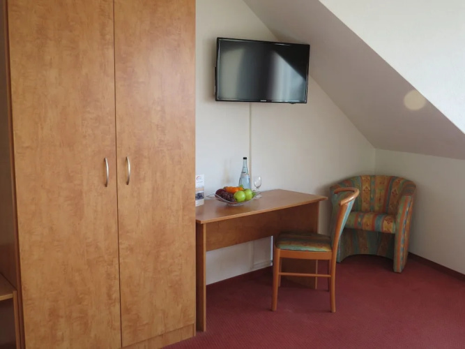 Ates Hotel Lampertheim by Aurum