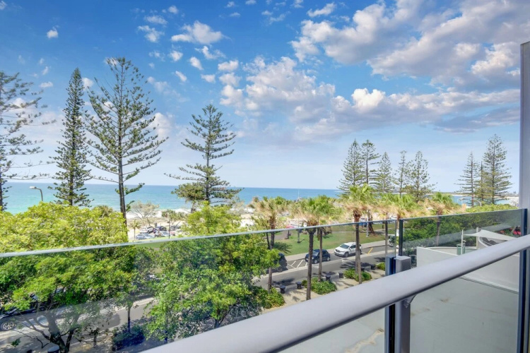 Spin13- Escape To Mooloolaba