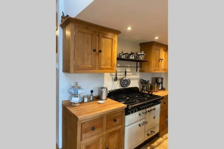 2 Bedrooms Cottage