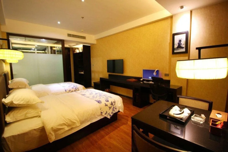 Crystal Pudi Hotel