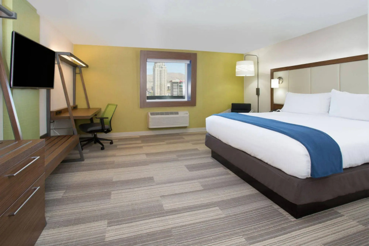 Holiday Inn Express and Suites-Cincinnati NE - Red Bank Road by IHG
