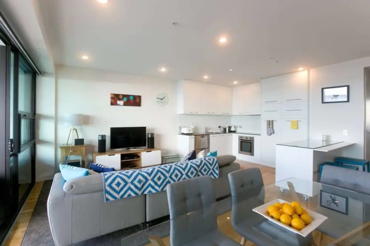 Stunning Views Central Apartment