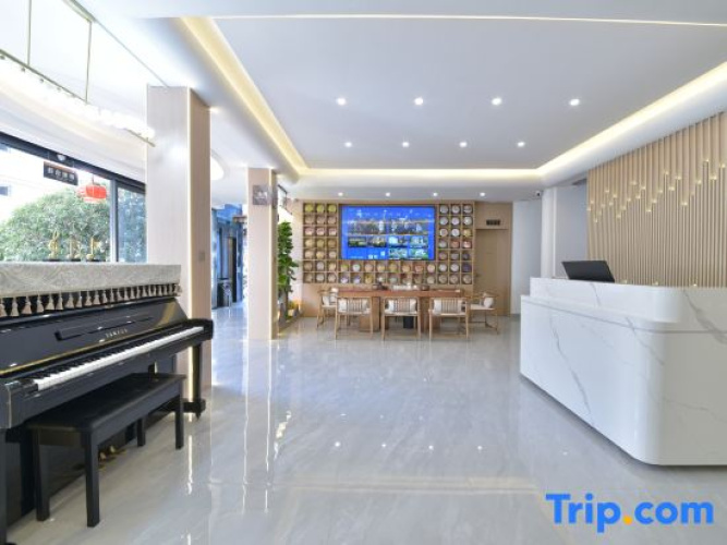 Jingui Hotel