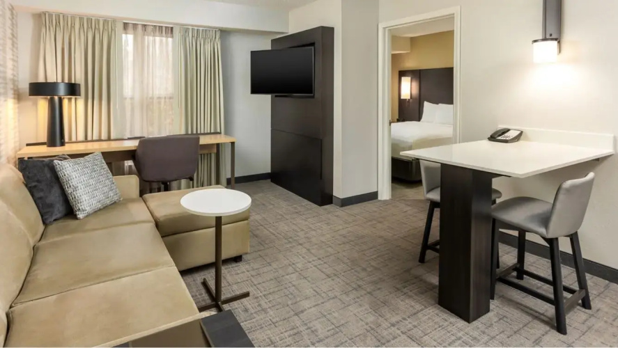 1 Bedroom Suite