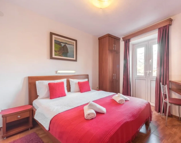 2 Bedrooms Comfort Apartment with balcony and with sea view