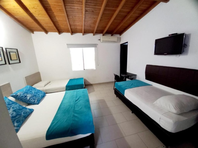 Standard Triple room