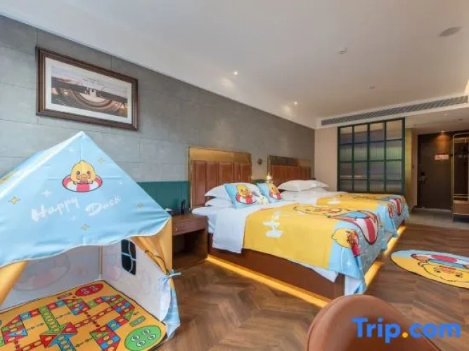 Standard Family Suite