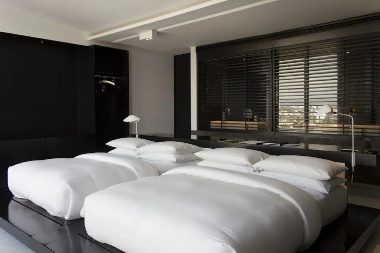 Deluxe Quadruple room