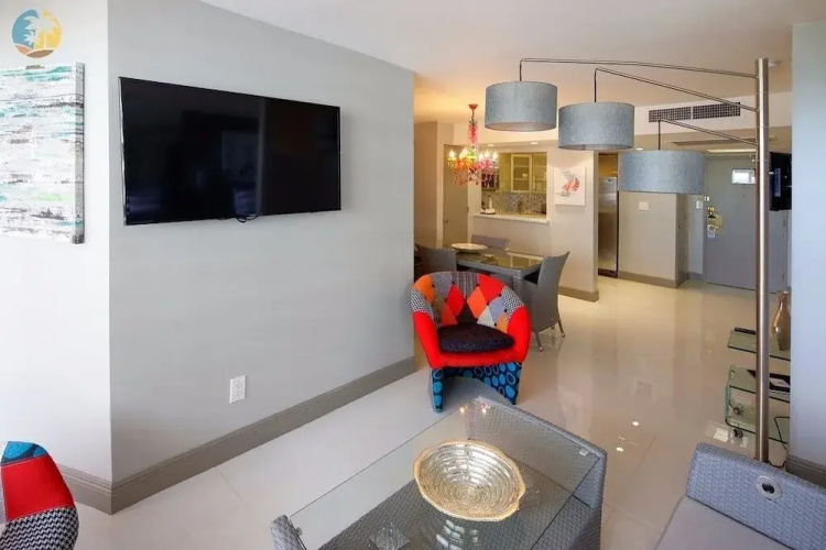 Alexander 1404 - 2 Br Apts