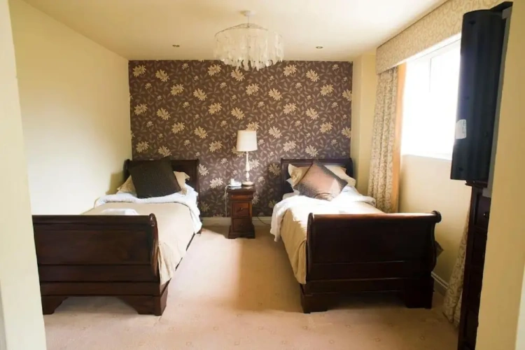 Superior Twin room