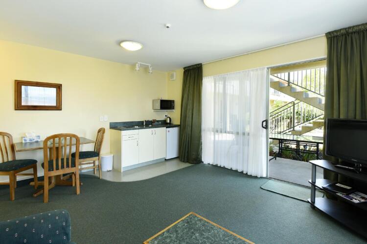 Abelia Motor Lodge Over view