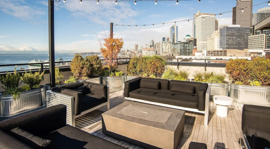 Upscale Apartments in Stadium District