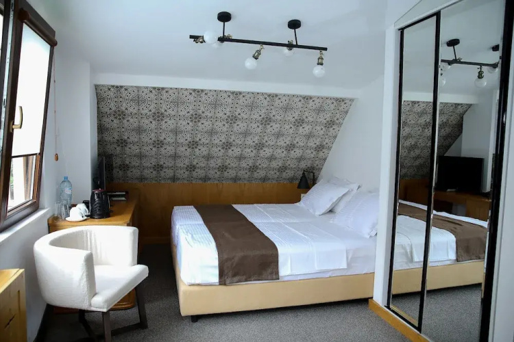 KS Hotel