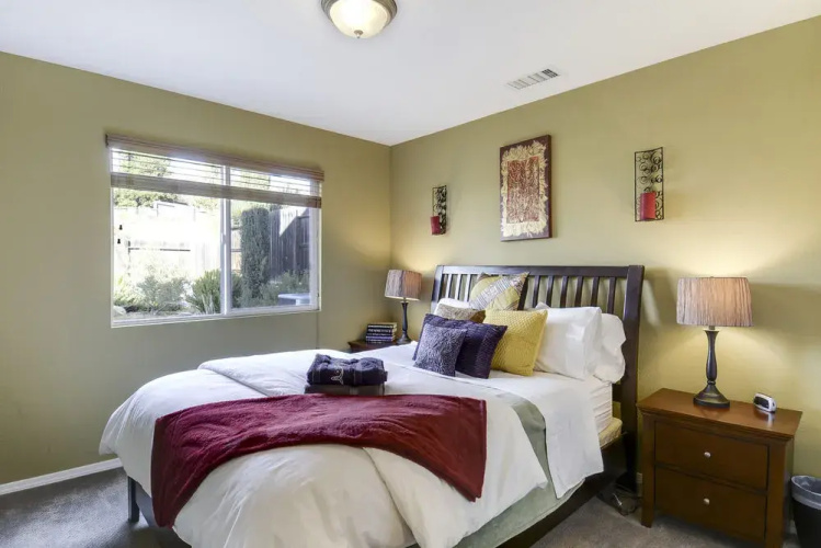 Sunset Summit 4 Br home by RedAwning