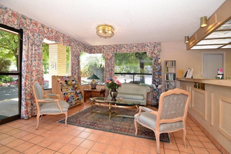 County Inn photo 8