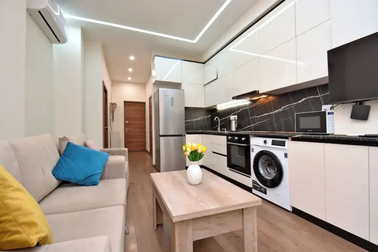 Apartment by Luxe Group VA277