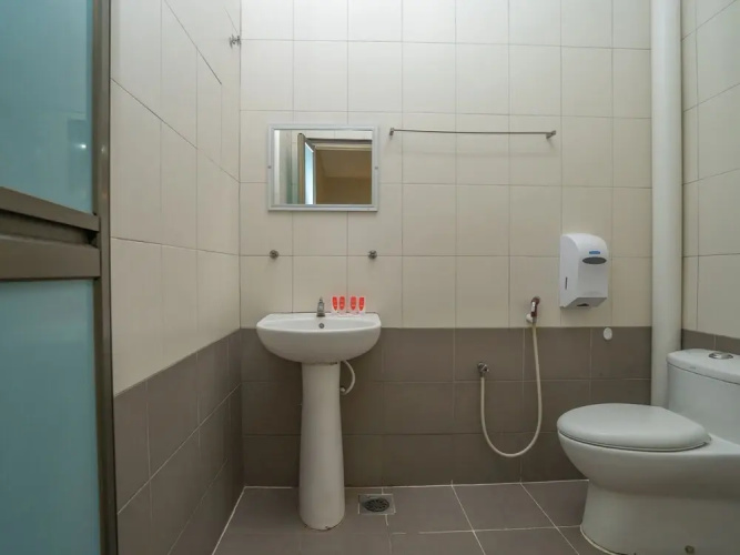 OYO 90585 D Pearl Hotel