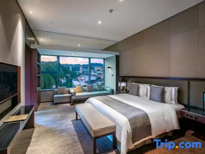 Executive Double Suite with river view
