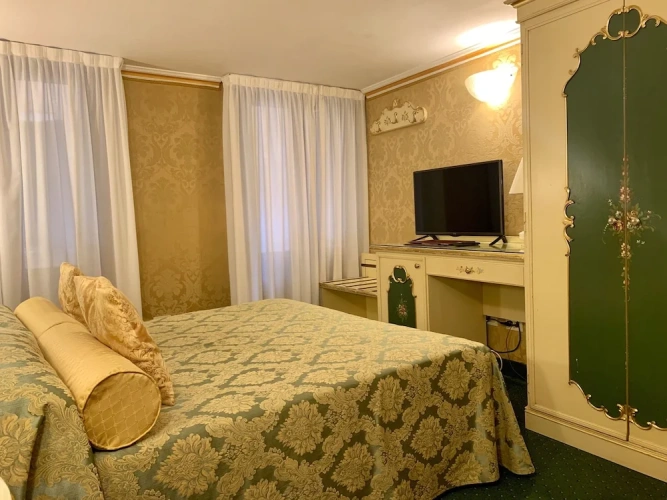 Standard Triple room with balcony