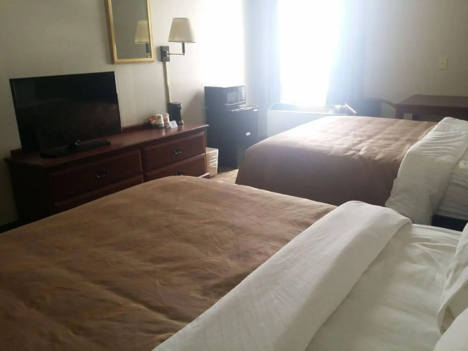 Quality Inn & Suites Schoharie near Howe Caverns