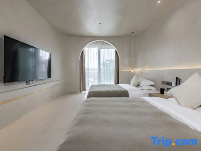 Standard Twin room with balcony