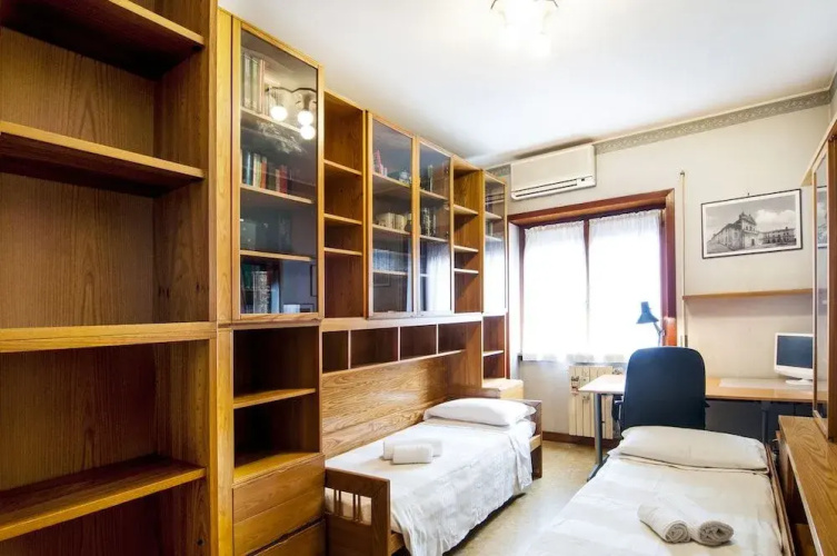 Aurelio&Vaticano Elegant Flat